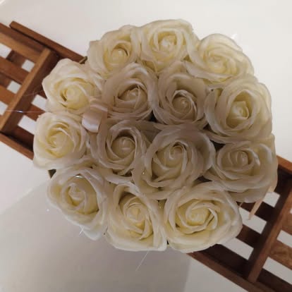 Bouquet de fleurs de savon - Roses claires - Rond