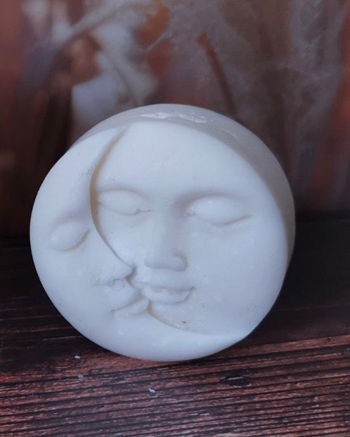 Fondant Moon