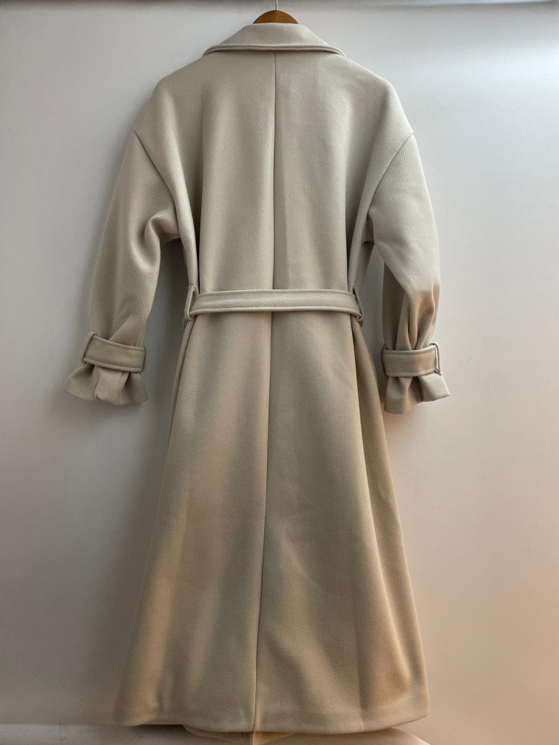 Manteau à poches avec ceinture