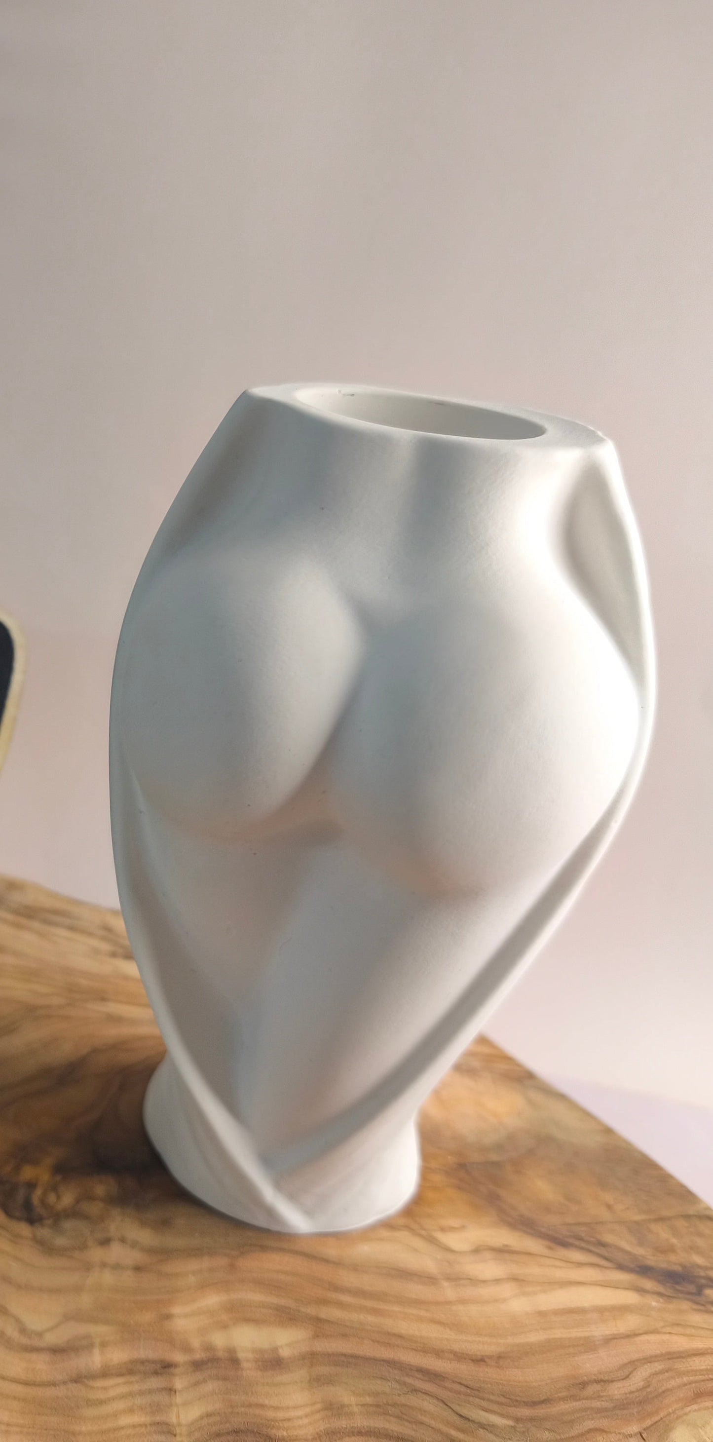 Vase Booty
