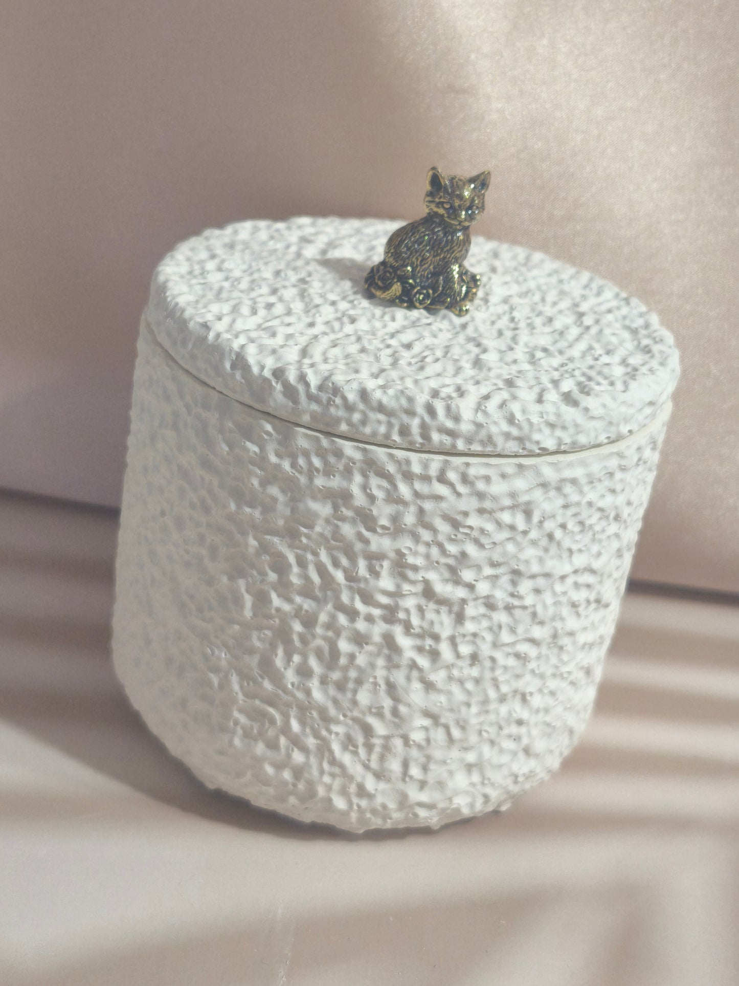 Boite Kyra avec bouton