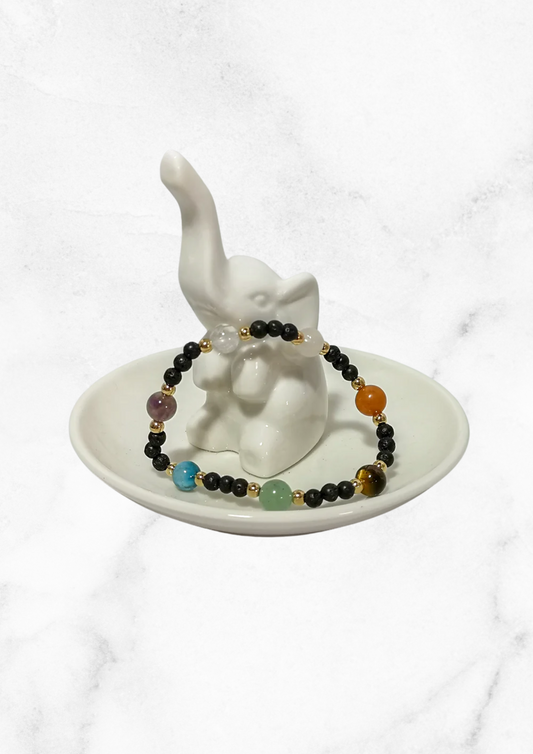 Bracelet en pierre de lave et sept autres pierres