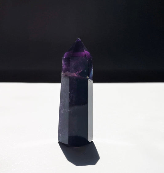 Petite pointe polie en fluorite