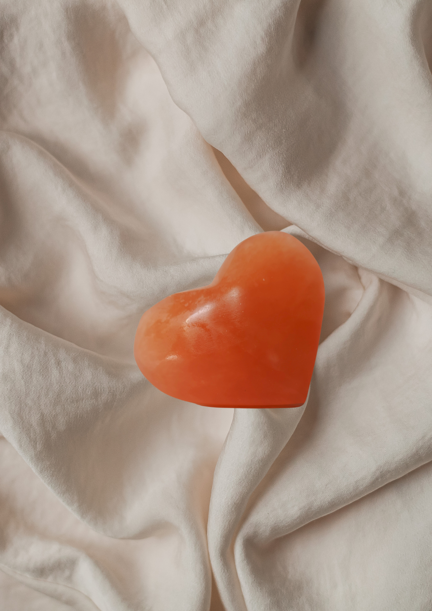 Coeur en sélénite orange
