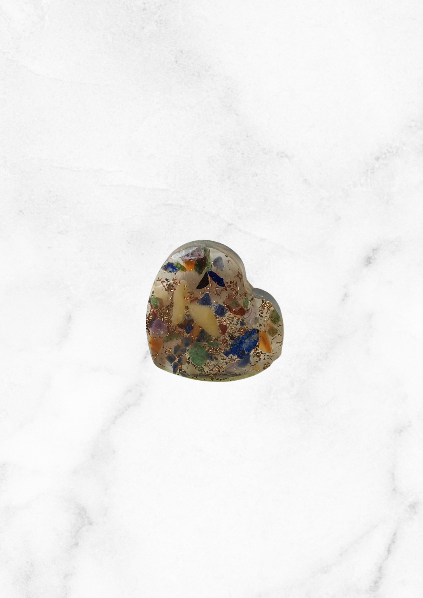 Resin heart mixed with minerals