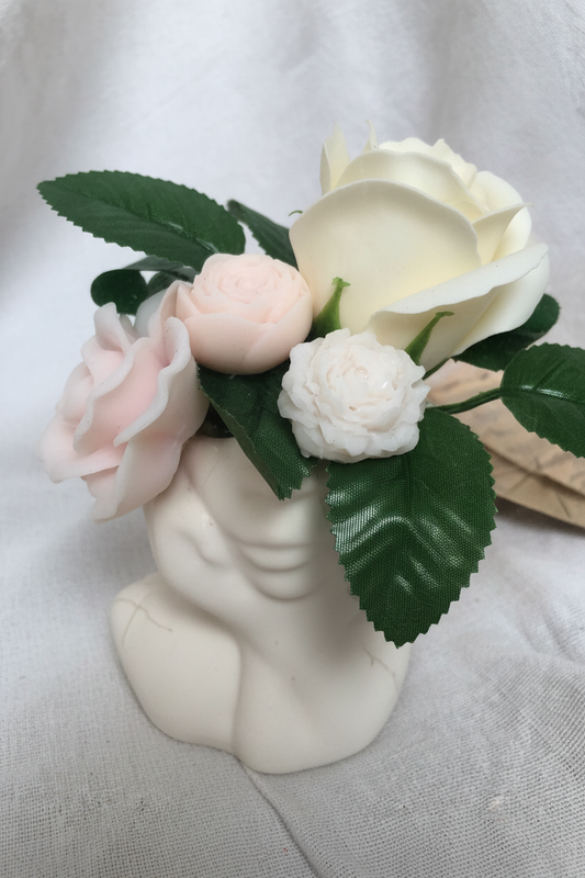 Composition Bella avec fondants et une rose en savon