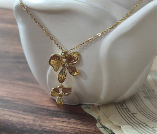 Collier fleurs