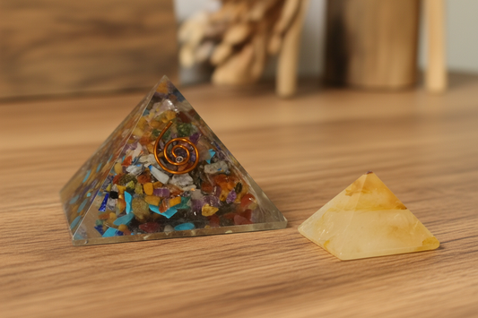 Pyramide minérale Quartz hématoïde