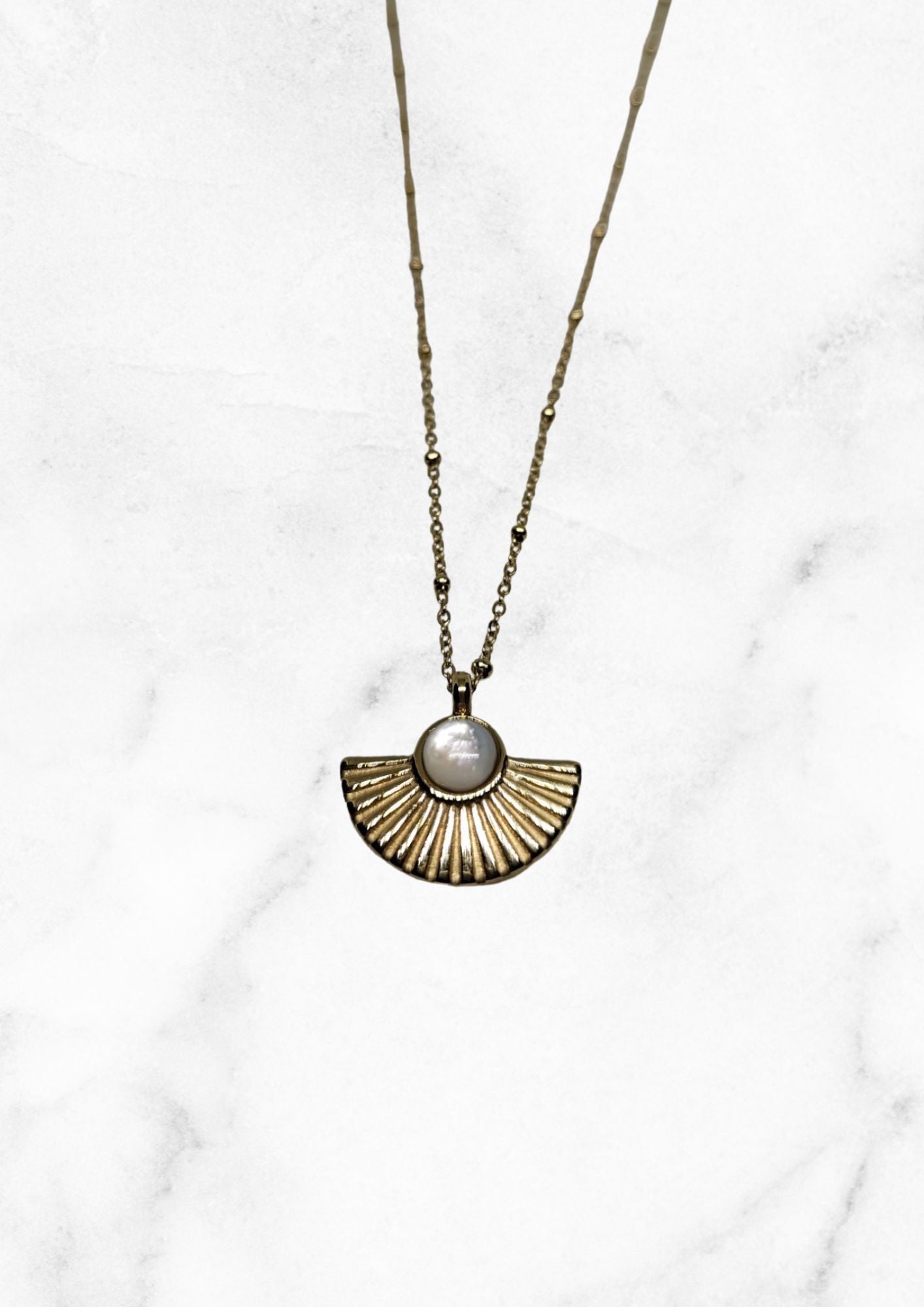 Collier Sarah