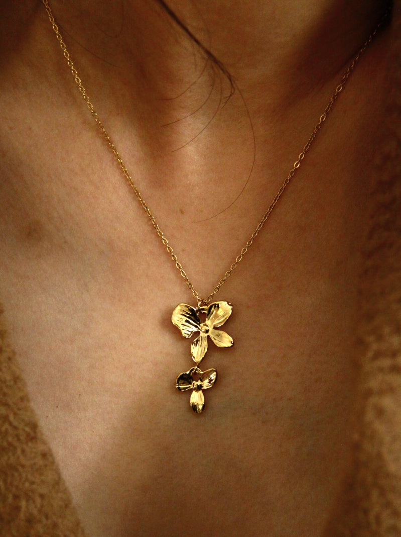 Collier fleurs