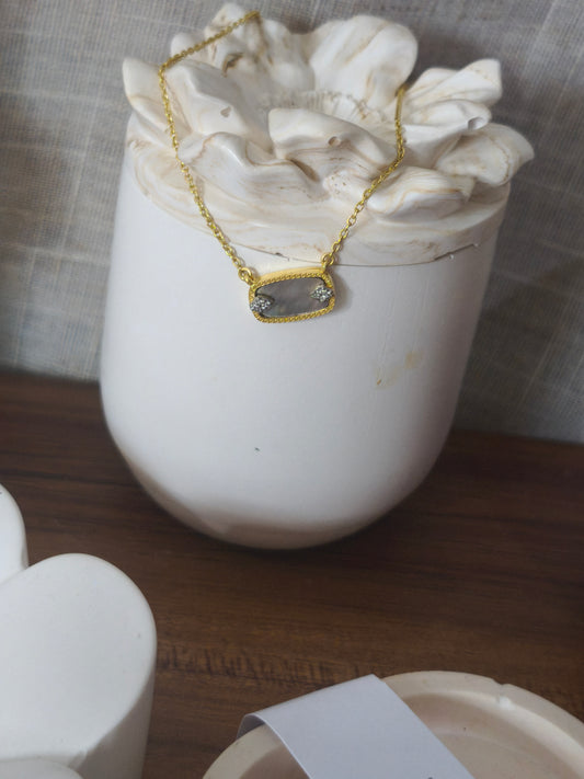 SANGHA NECKLACE — MOTHER-OF-PEARL