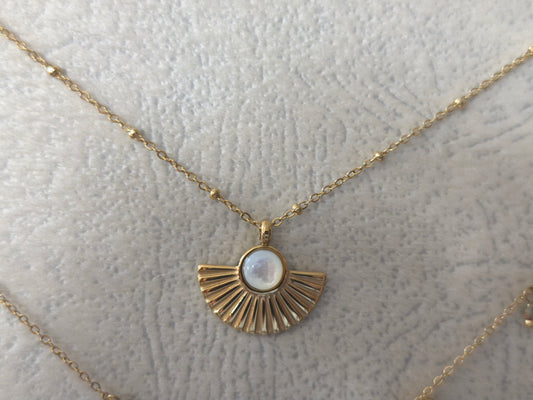 Collier Sarah