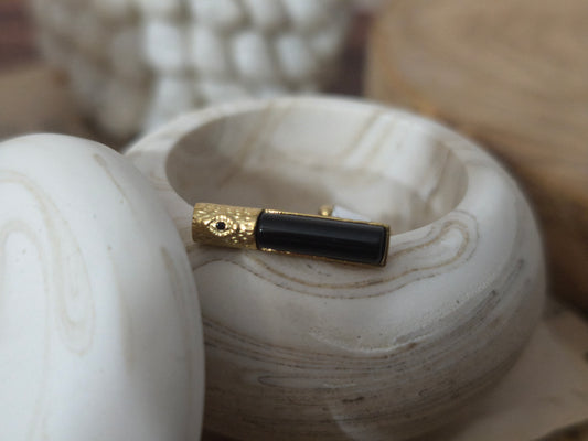 Golden Cyle ring with Onyx stone and white zirconia eye
