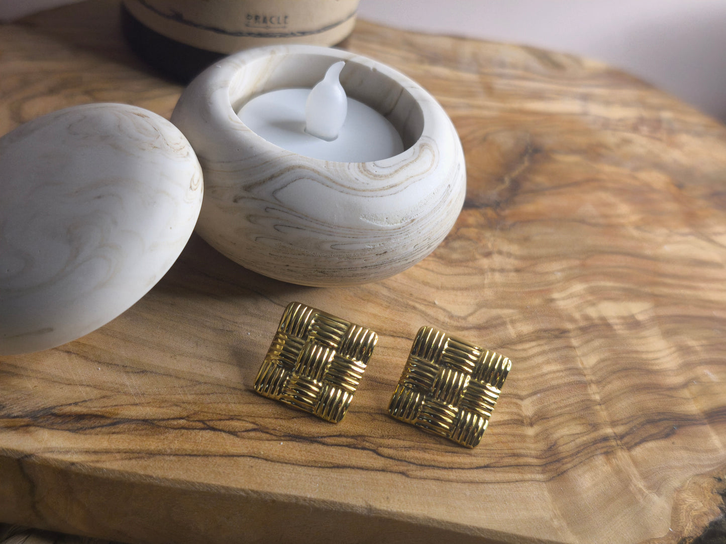 Boucles puces Olympe - effet osier tressé - dorées