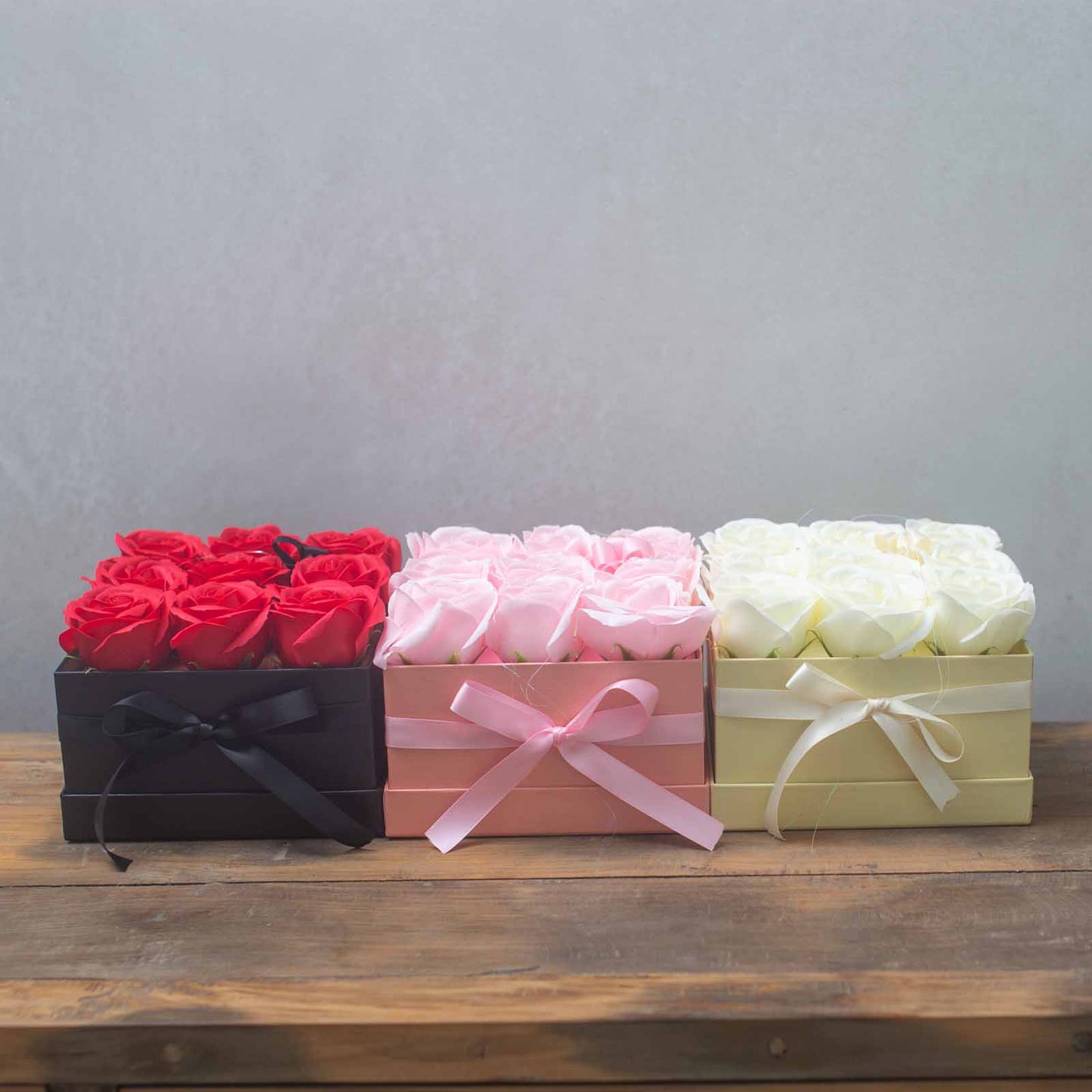 Bouquet de fleurs de savon - Roses Rouges - Carré